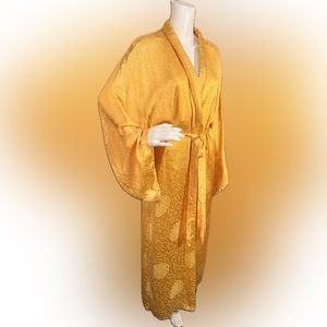 Vintage silk kimono custom tailored somewhere around Vietnam during Vietnam war